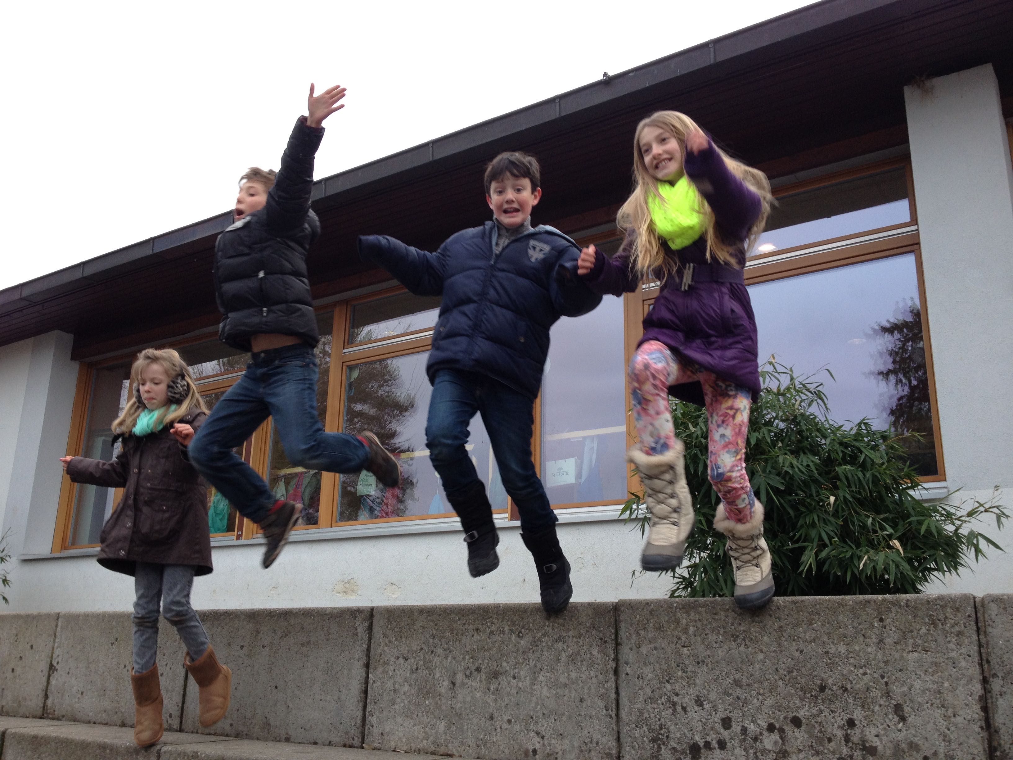 Kids jumping 2 Kids jumping 2